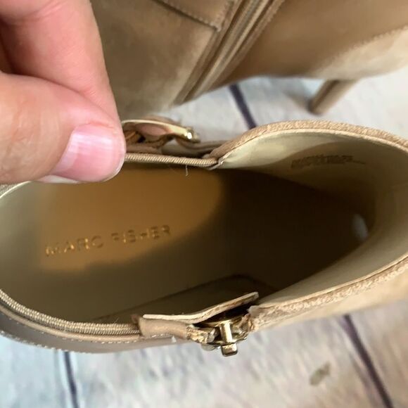 Marc Fisher Shimmee Size 8M Natural Suede - Picture 9 of 10